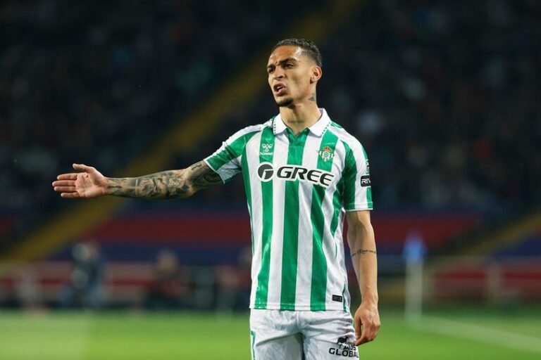 library_upload_21_2025_04_996x664_antony-real-betis-3_f2177bc