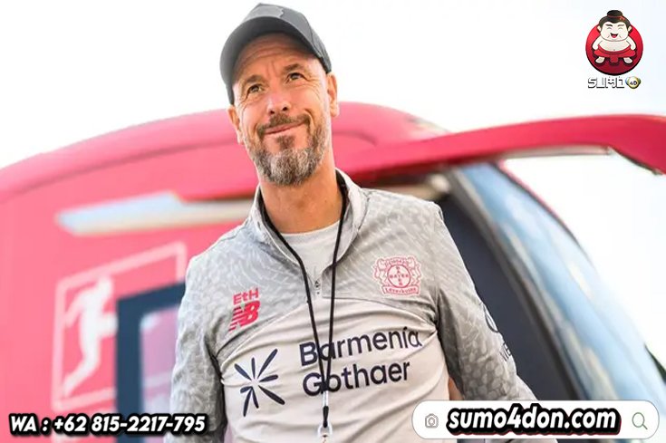Erik ten Hag, pelatih Bayer Leverkusen
