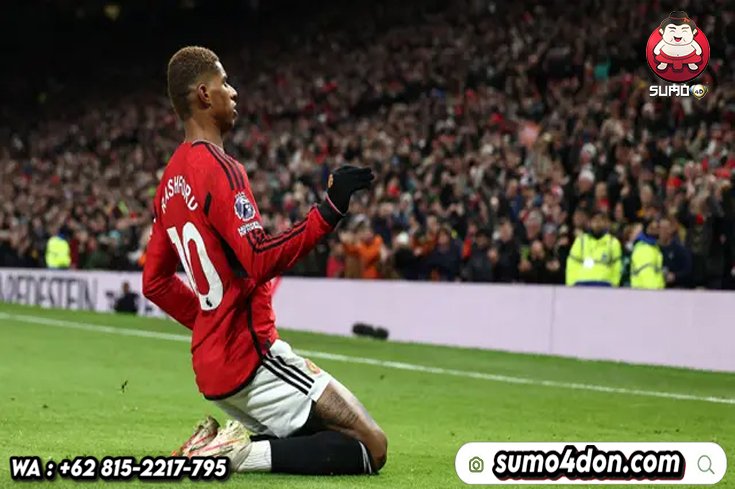 Pemain Manchester United, Marcus Rashford melakukan selebrasi setelah mencetak gol